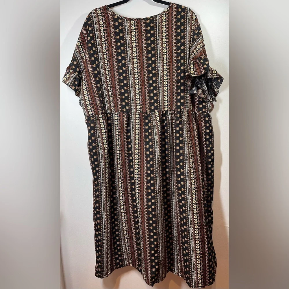 NWT BloomChic Ruffle Sleeve V Neck Midi Dress Size 22/24‎